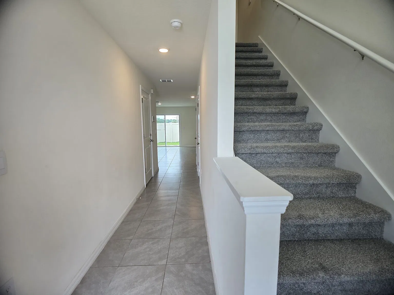 3 bed, 2.5 bath, 1505 sqft, $1,800 — Photo 2