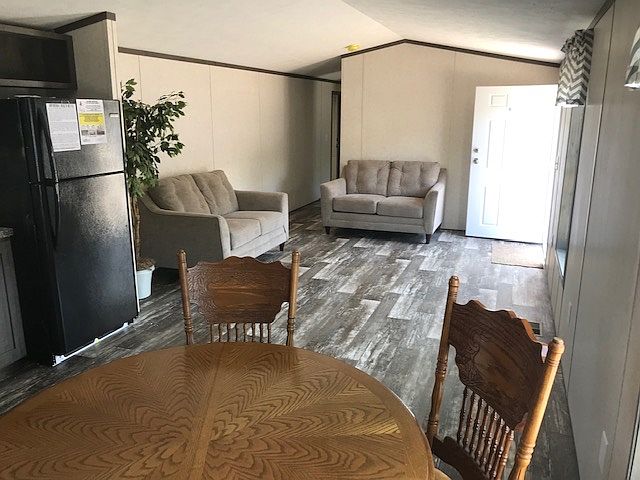 2nd image of 495 Cottage Pl