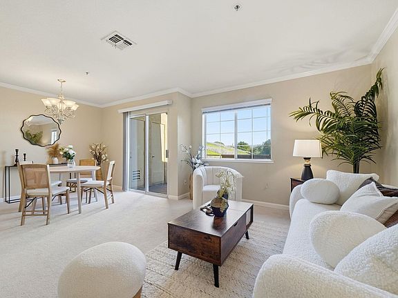 4th image of 490 Bollinger Canyon Ln APT 367