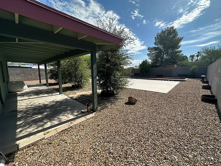 2208 N Rita Ave — Photo 17