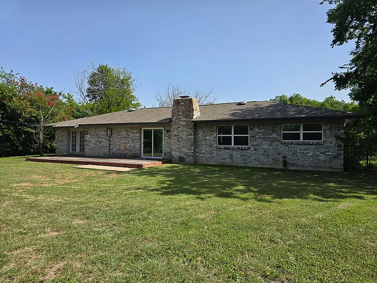 205 E Cherokee Dr — Photo 9