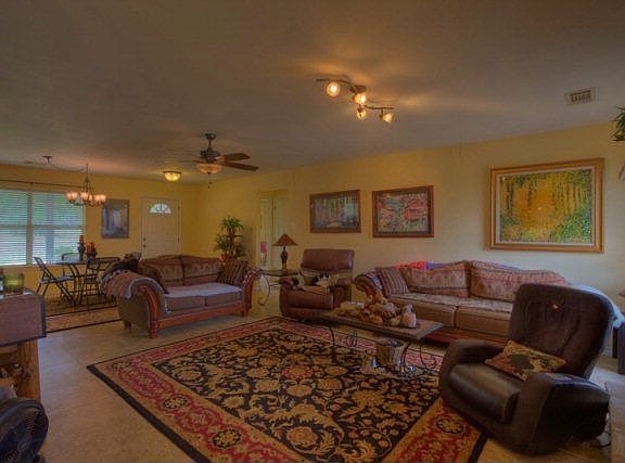 5th image of 141 Deer Park Ln