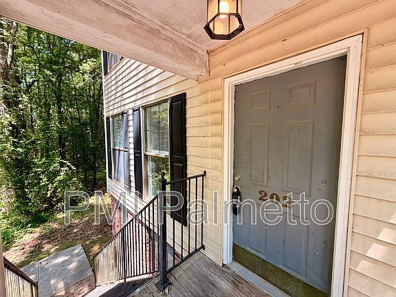 2nd image of 33 Chestnut Ferry Rd #202