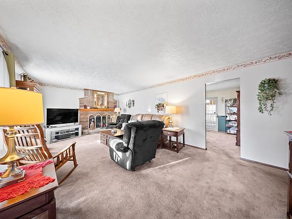 4th image of 5516 Woodland Terrace Ct