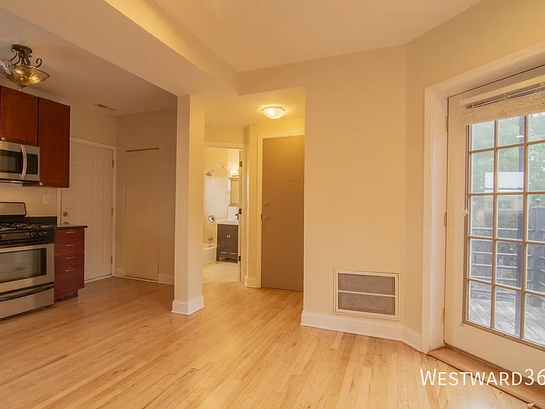 4334 N Sacramento Ave #3W — Photo 5