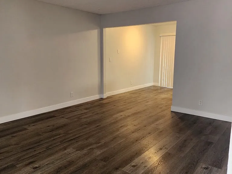 Casa Blanca Apartments — Photo 4