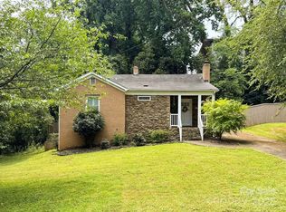 4010 Hiddenbrook Dr, Charlotte, NC 28205