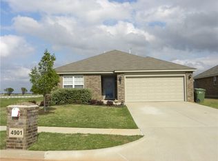4901 Wagner Lake Dr, Yukon, OK 73099
