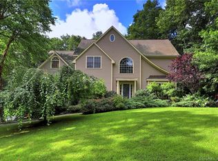 96 Grist Mill Rd, Monroe, CT 06468