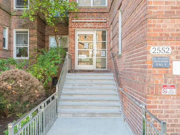 2552 E 7 Street #1H, Brooklyn, NY 11235
