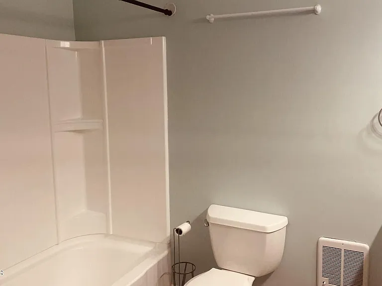 19 Driftwood Dr #212 — Photo 11