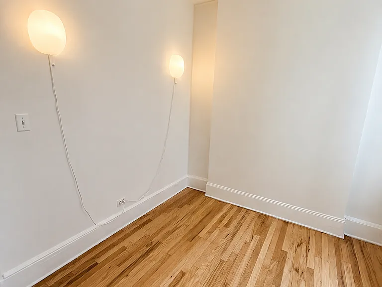 88 W 3rd St #2A — Photo 2