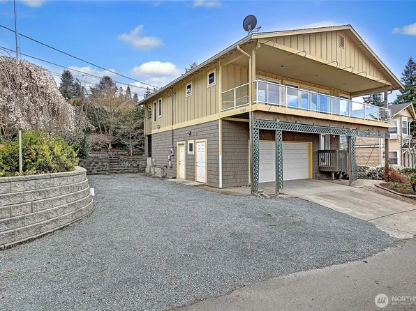 1369 Bonanza Aly, Camano Island, WA 98282