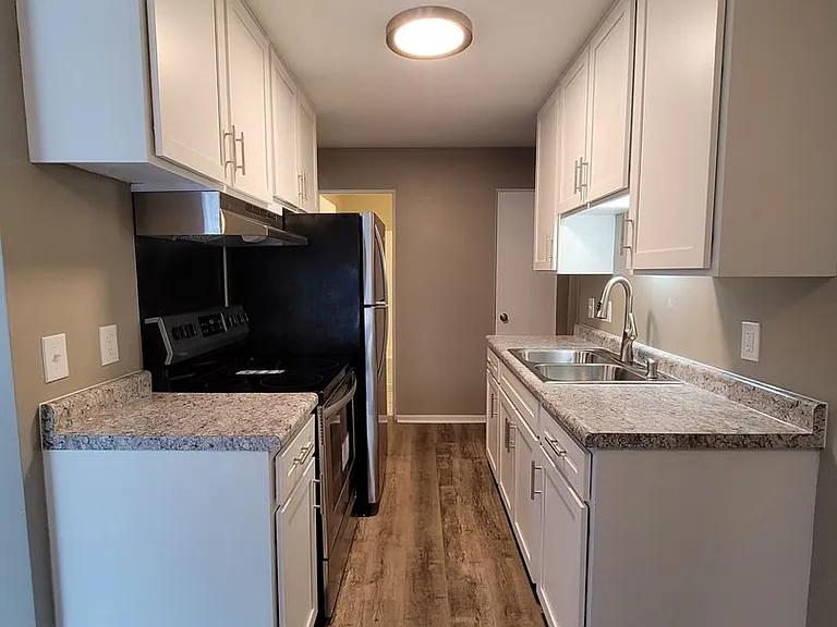 St. Anthony Park Apartments — Photo 13
