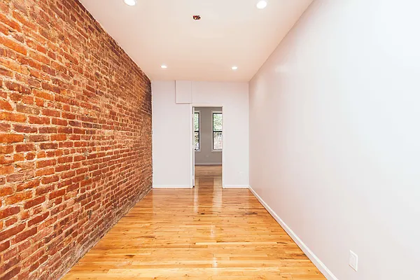 Rented by Nooklyn NYC LLC | media 30