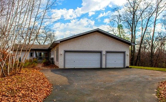 2nd image of 27834 Lakelawn Dr