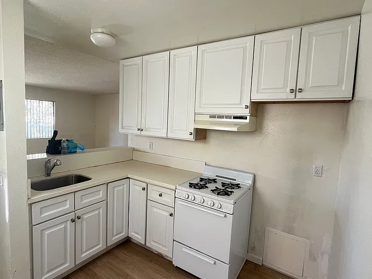 11438 Killion St #2 — Photo 20