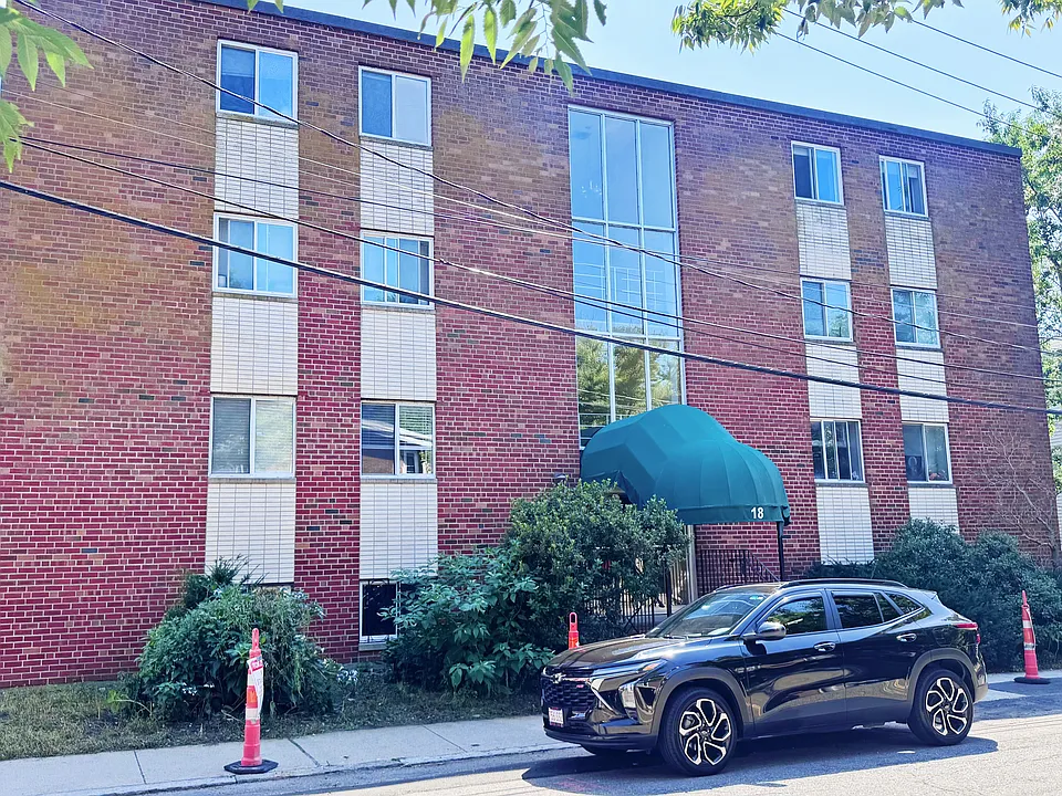 18 Pond St #2