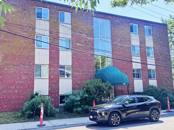 18 Pond St APT 2, Jamaica Plain, MA 02130