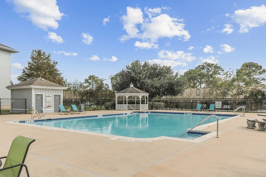 The Villas at Shaver Apartments — Photo 2