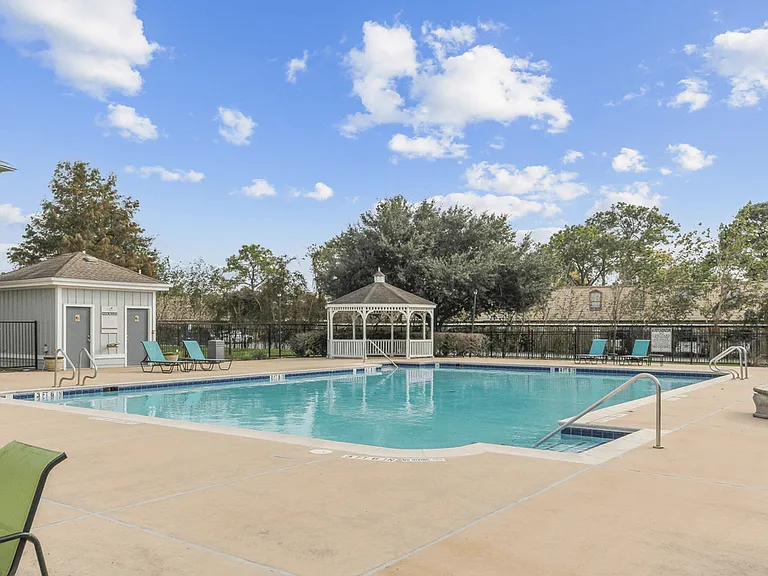 The Villas at Shaver Apartments — Photo 2