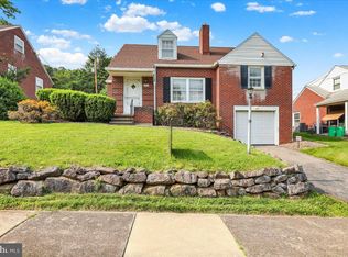 521 Meade Ter, Shillington, PA 19607