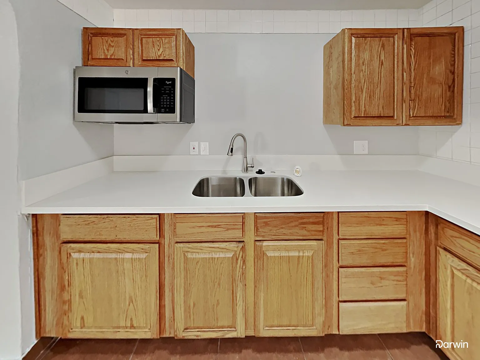 3 bed, 1.0 bath, 1192 sqft, $1,965 — Photo 3