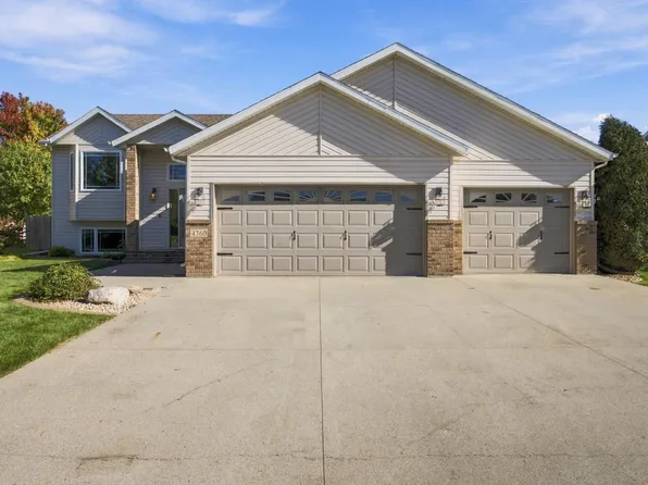 4760 Arbor Ct S, Fargo, ND 58104