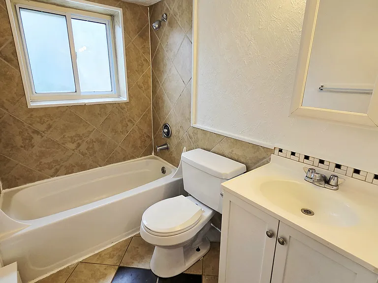 602 Academy St #2 — Photo 17