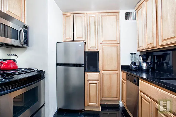 Sold by Halstead Real Estate | media 3