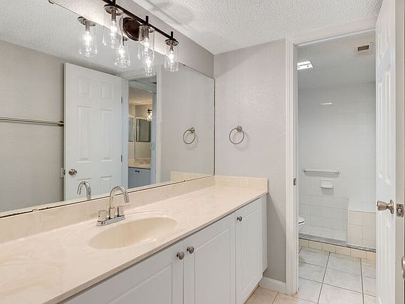 5th image of 6561 Mission Ct #2103