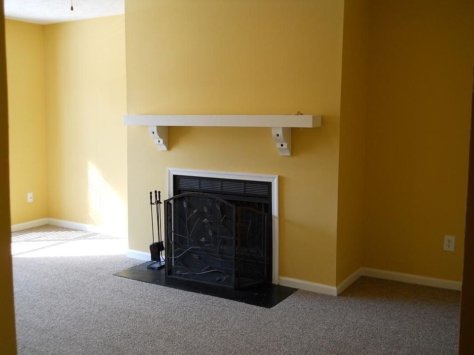 1st image of 1702 Skiffes Creek Cir