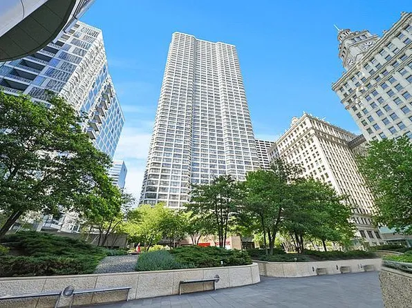 405 N Wabash Ave, Chicago, IL