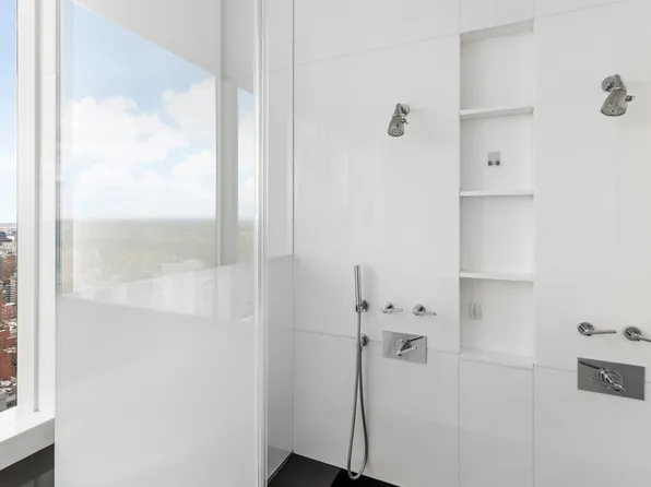 252 East 57th Street image 21 of 27