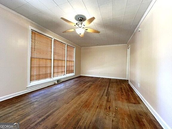 3rd image of 2875 Horseshoe Dr
