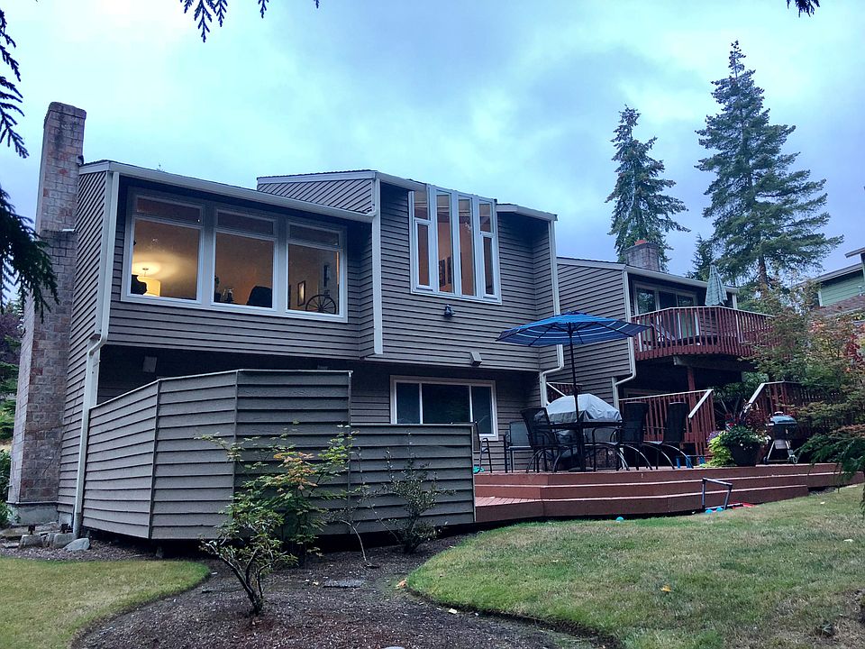 2nd image of 4027 NE 204th St