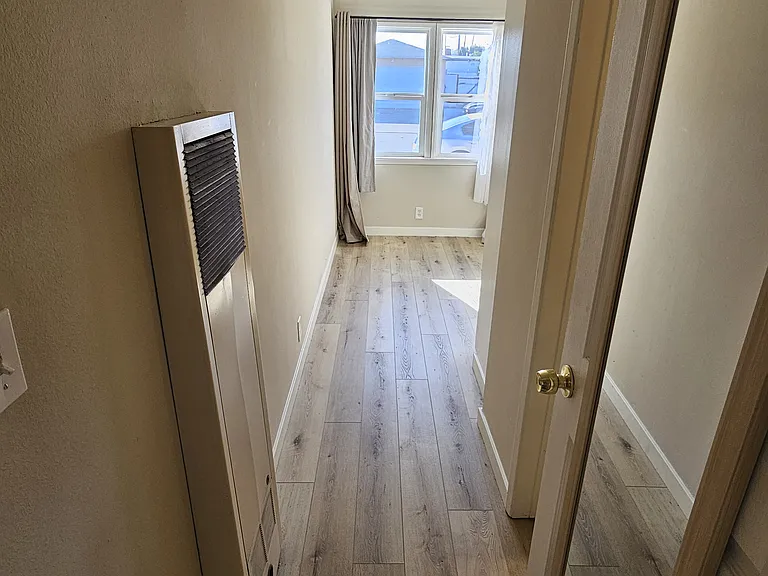 209 W Linden Ave — Photo 4