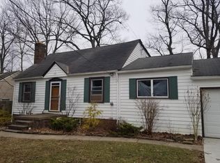 5801 Columbia Rd, North Olmsted, OH 44070