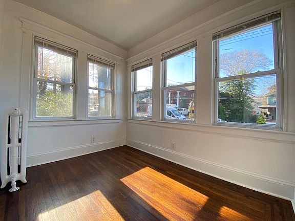 3rd image of 401 Bard Ave #B