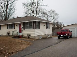 8 Ludlow St, Worcester, MA 01603