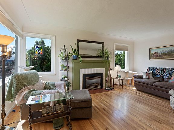4th image of 3614 W Garland Ave