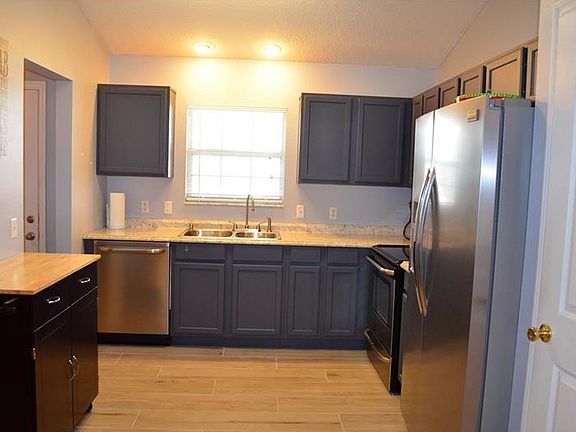 3rd image of 26617 W Cove Dr