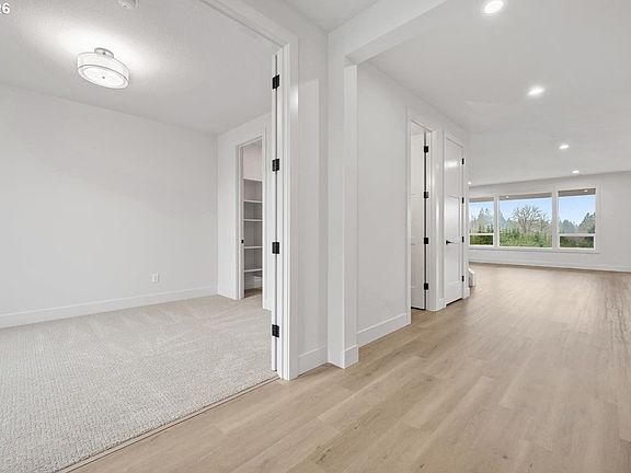 5th image of 3509 N 11th Cir