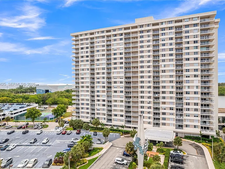 300 Bayview Dr #214 — Photo 37