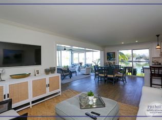 333 Harbour Dr APT 101, Naples, FL 34103