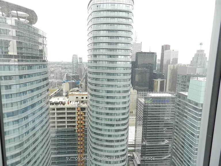 10 York St #6213 — Photo 15