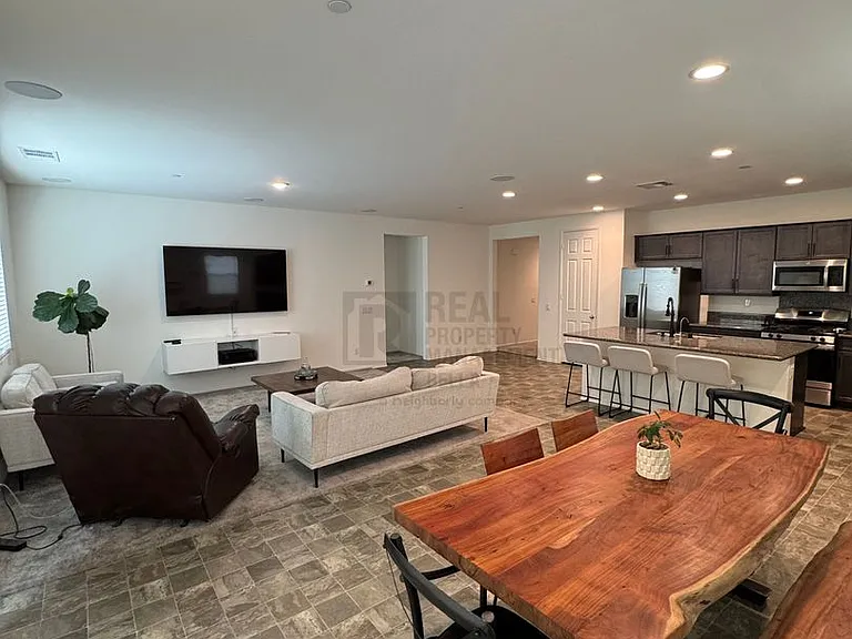 3071 Homeward St — Photo 10