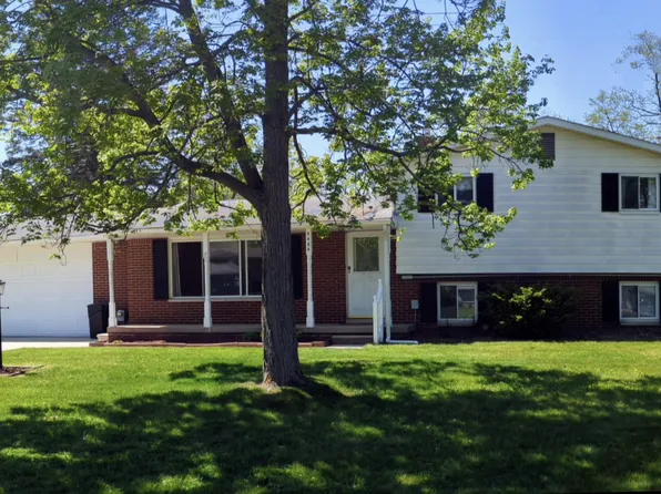 4484 Fairwood Dr, Burton, MI 48529