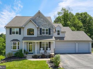 35 Rockdale Dr, Seven Valleys, PA 17360