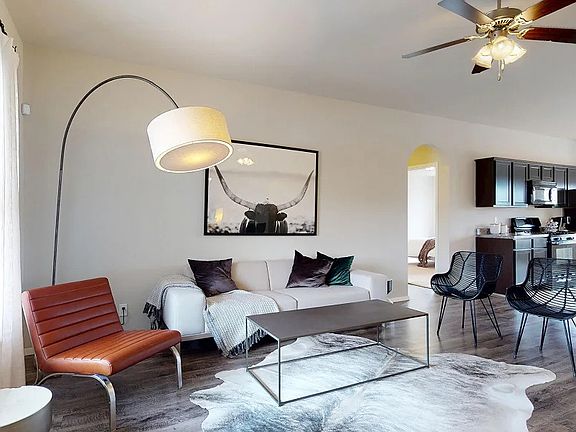 3rd image of 7108 S Lions Ave